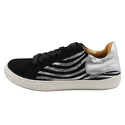 Olie black zebra