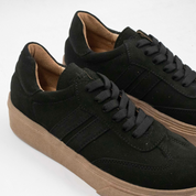 Inusual carito black