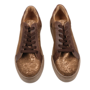 Inusual brown cooper flower