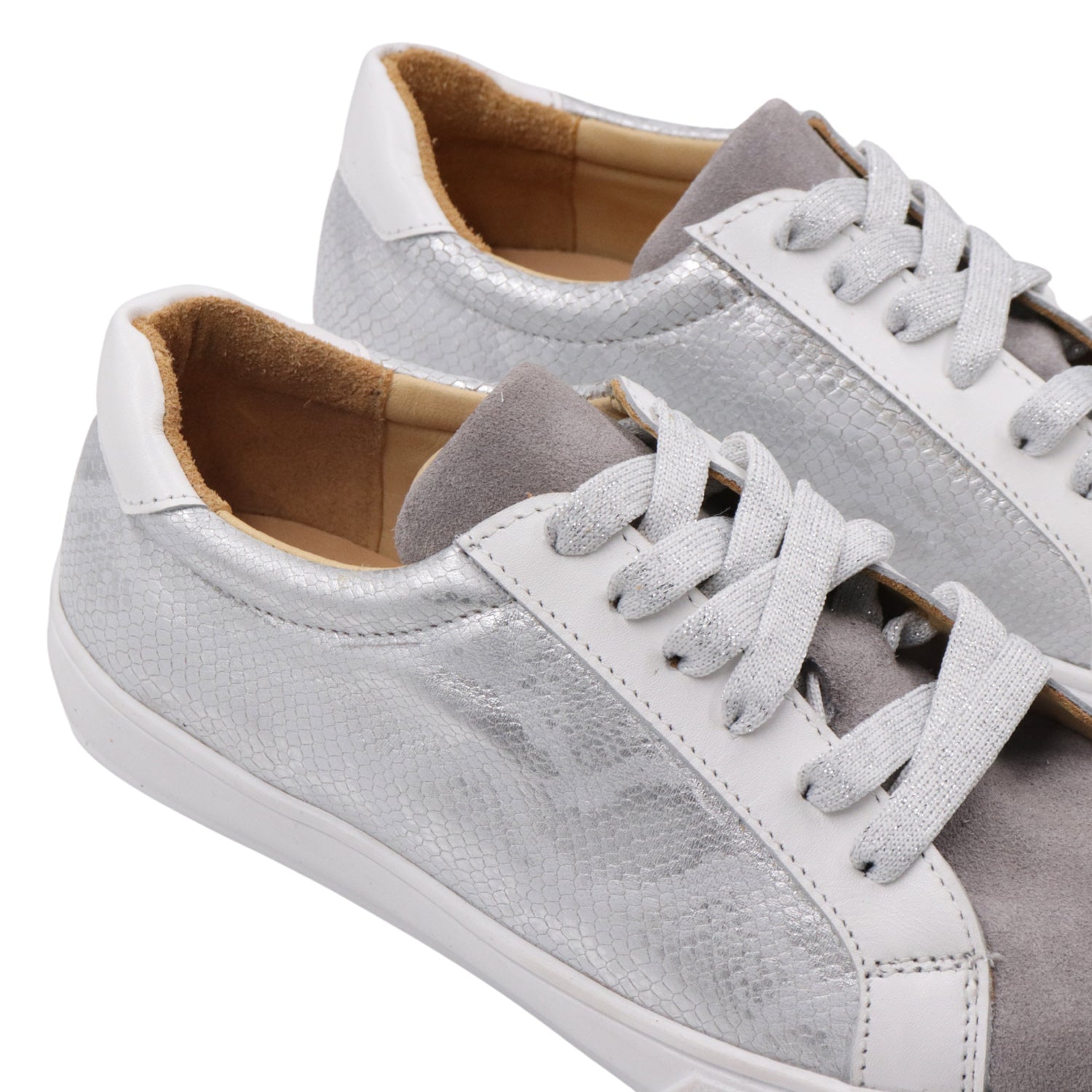 Olie silver grey