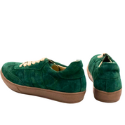 Olie Carito green
