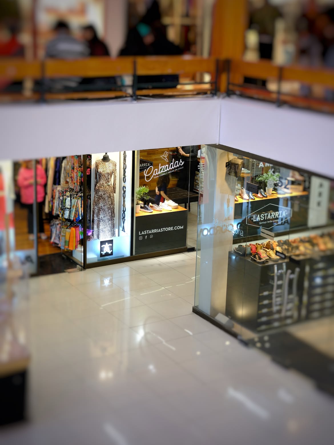 Quieres_probarte_nuestros_modelos_Quieres_comprarlos_altiro_Tenemos_tienda_en_el_drugstore_c.jpg