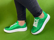 Trini shiny green