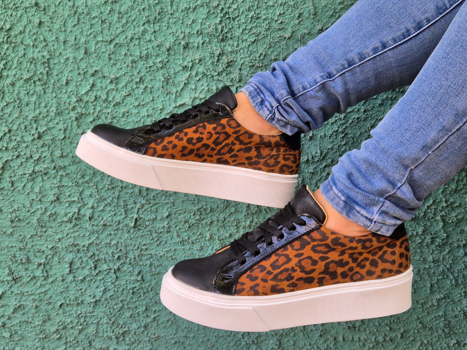 Inusual Leopard castaño