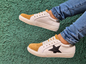 Olie white beige star