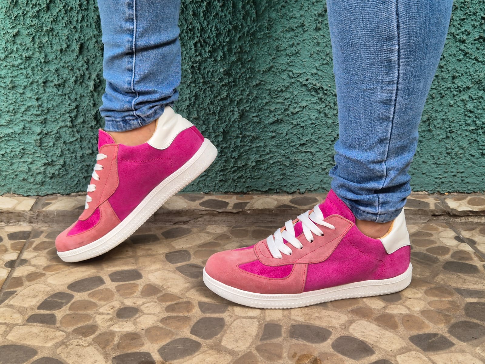 Olie pink white