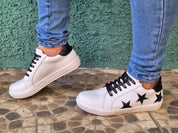 Olie white black