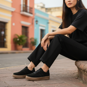 Inusual carito black