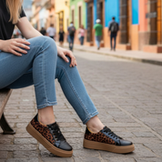 Inusual leo castaño beige