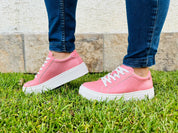 Inusual pink Crocodile